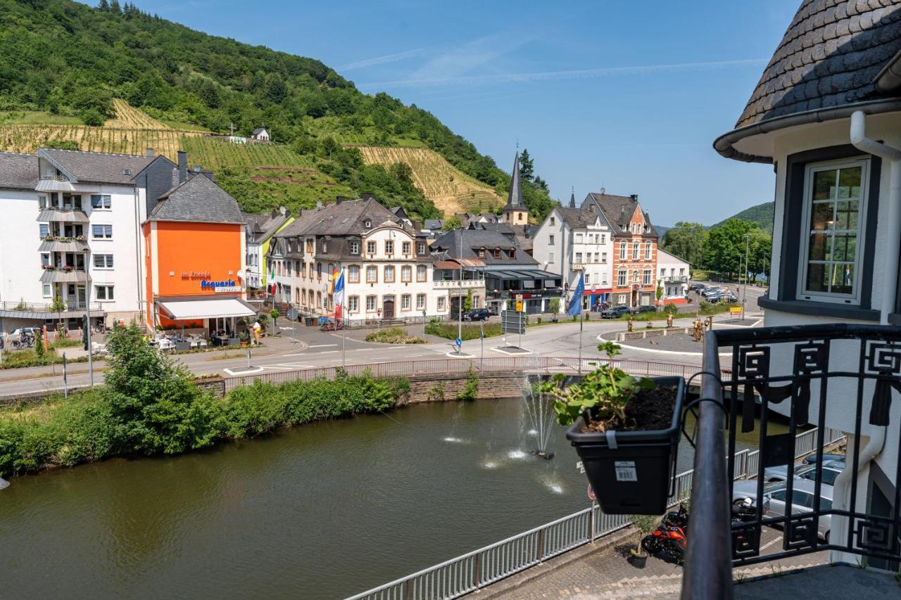 Moselresidenz Bellevue Alf Apartment Arrastal Bagian luar foto